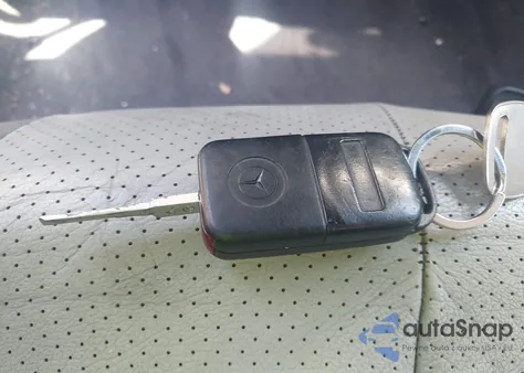 1998 Mercedes-Benz Slk 230 из США, поврежденный, VIN WDBKK47F1WF022419